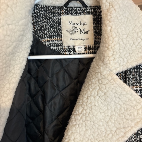 Maralyn & Me Black and White Checkered Coat with Shearling Collar - Picture 3 of 3